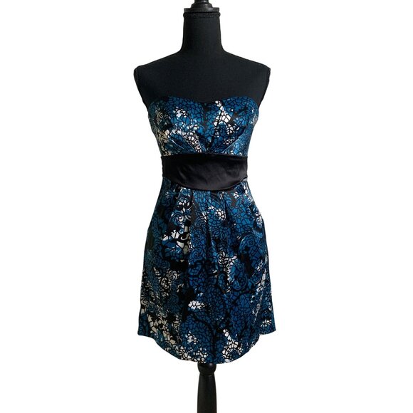 Trixxi Juniors Strapless Blue & Black Floral Pleated Dress With Bow Back Size 5 - Picture 5 of 13